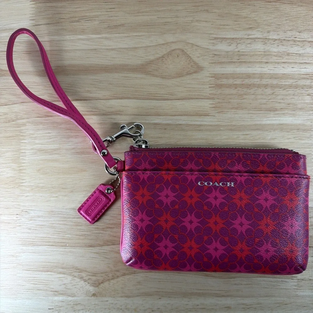 Coach 50480 Waverly Signature Wristlet Purse Case Clutch Pouch Magenta